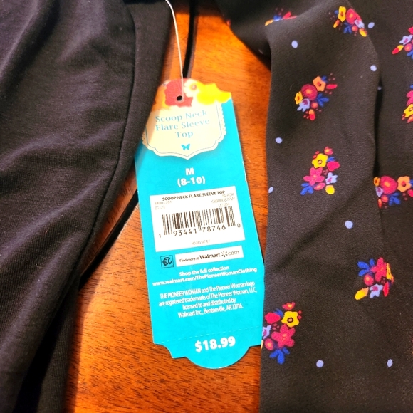 Pioneer Woman Scoop Neck Flare Sleeve Top - Picture 3 of 7